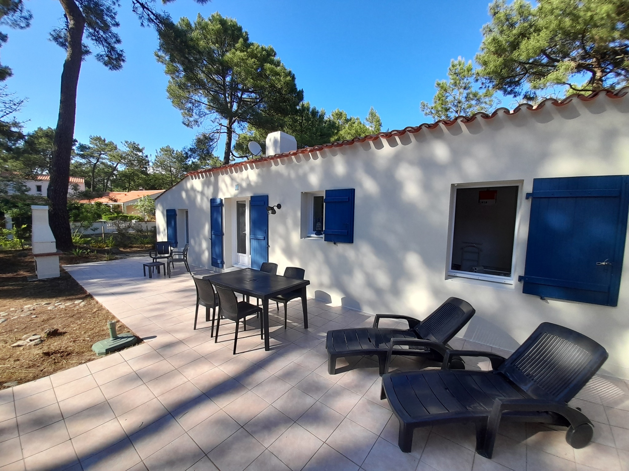 Maison au calme quartier des amourettes